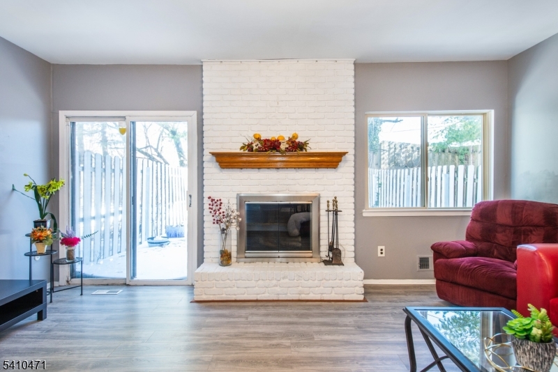 25 Chelsea Way Bridgewater, NJ 08807 - Photo 6 of 23