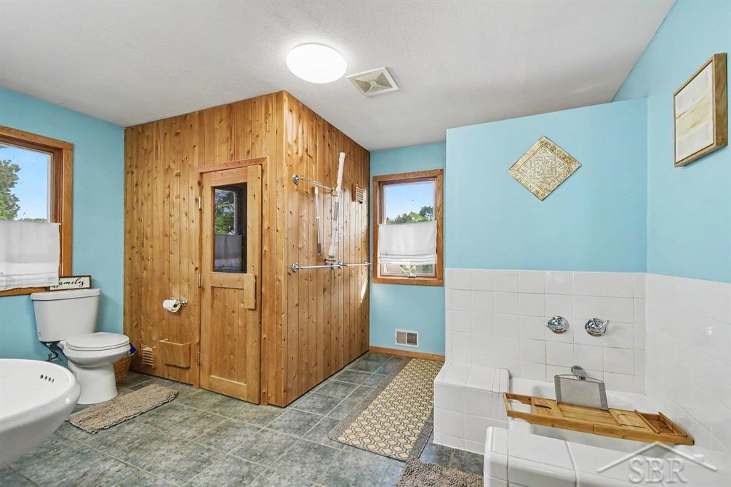 705 Bay Road Bay City, MI 48706 - Photo 18 of 30