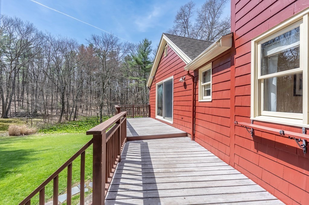34 Lakeshore Road Boxford, MA 01921 - Photo 13 of 26