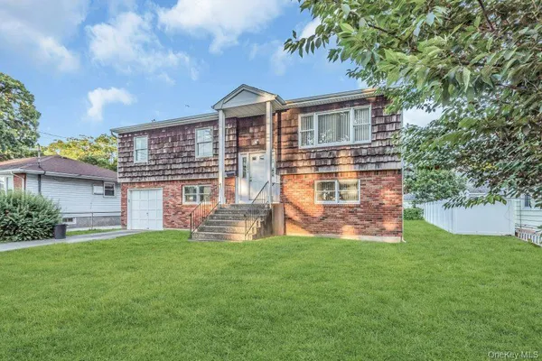$540,000 | 1085 Hempstead Avenue, South Hempstead, NY 11550