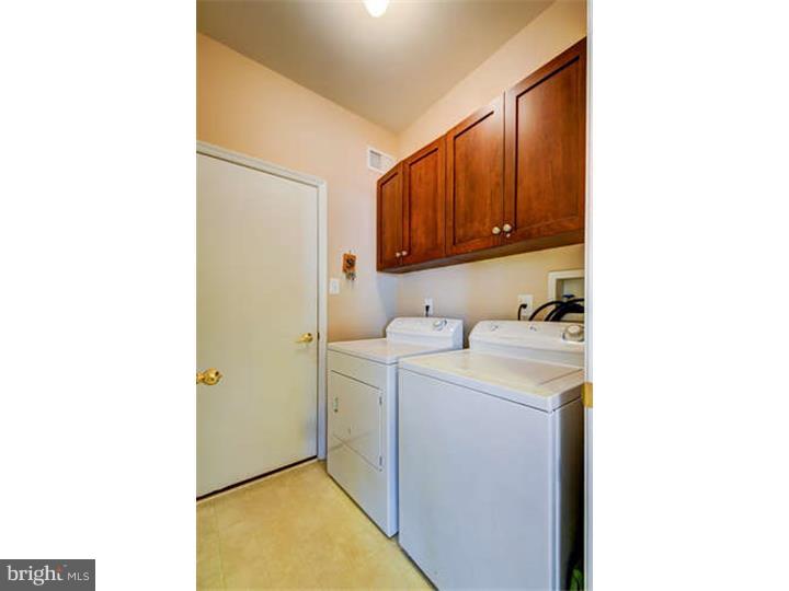8 Cayuga Road Bordentown, NJ 08505 - Photo 13 of 25