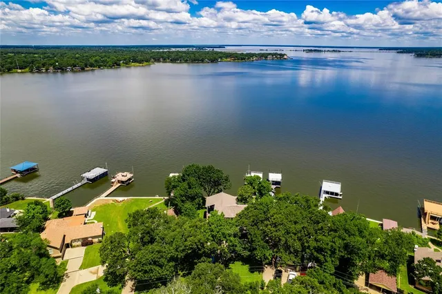 $1,289,000 | 1232 Whispering Springs Drive, Tool, TX 75143