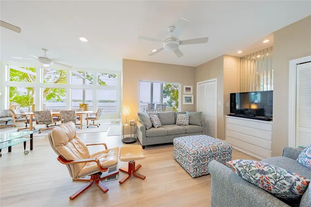 $1,289,000 | 1232 Whispering Springs Drive, Tool, TX 75143