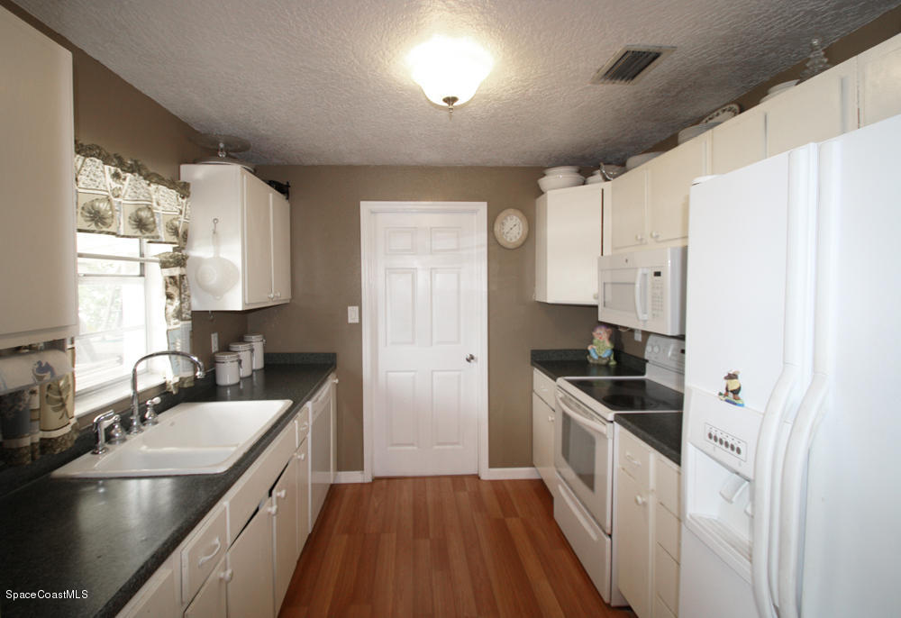 827 Mallard Road Cocoa, FL 32926 - Photo 7 of 20 New-Kitchen-2