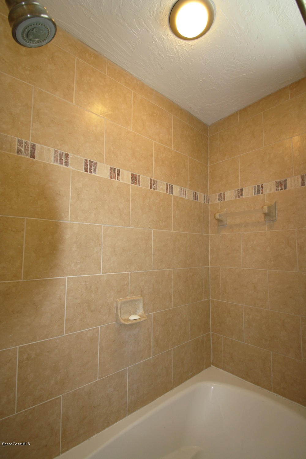 827 Mallard Road Cocoa, FL 32926 - Photo 9 of 20 New-Guest-Bath-shower