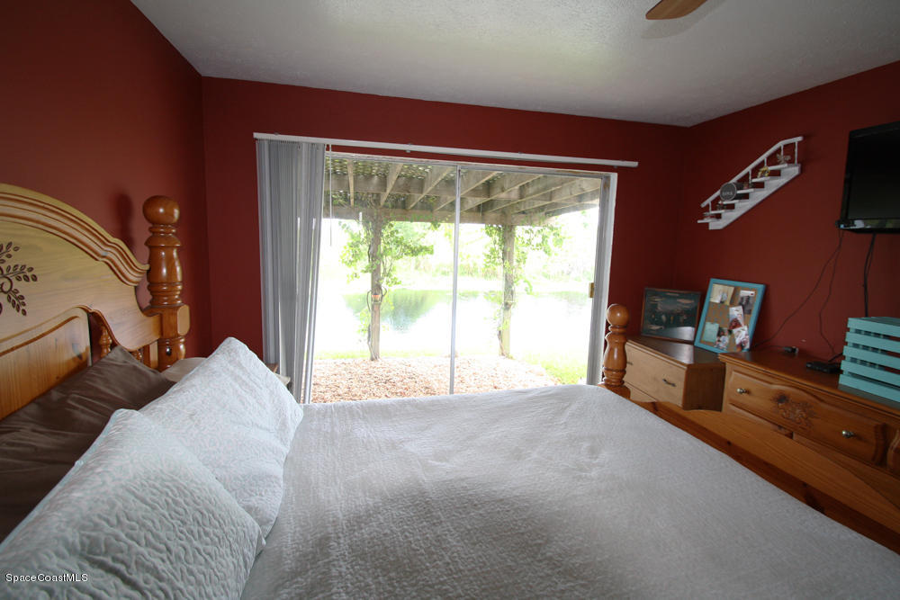 827 Mallard Road Cocoa, FL 32926 - Photo 10 of 20 New-Master-bed