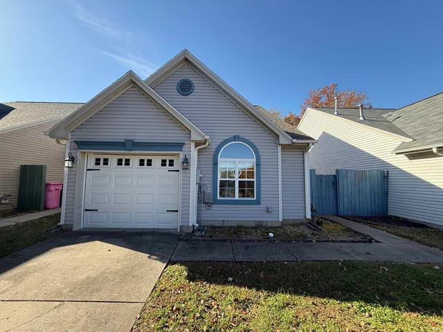 $1,650 | 5839 Riverwalk Circle, Newburgh, IN 47630