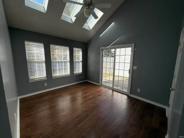 $1,650 | 5839 Riverwalk Circle, Newburgh, IN 47630