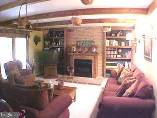 928 Kulp Road Pottstown, PA 19465 - Photo 4 of 6