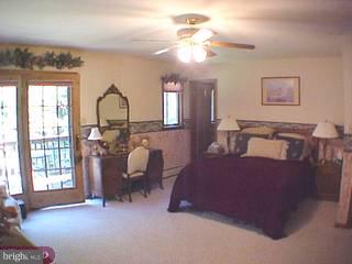 928 Kulp Road Pottstown, PA 19465 - Photo 5 of 6