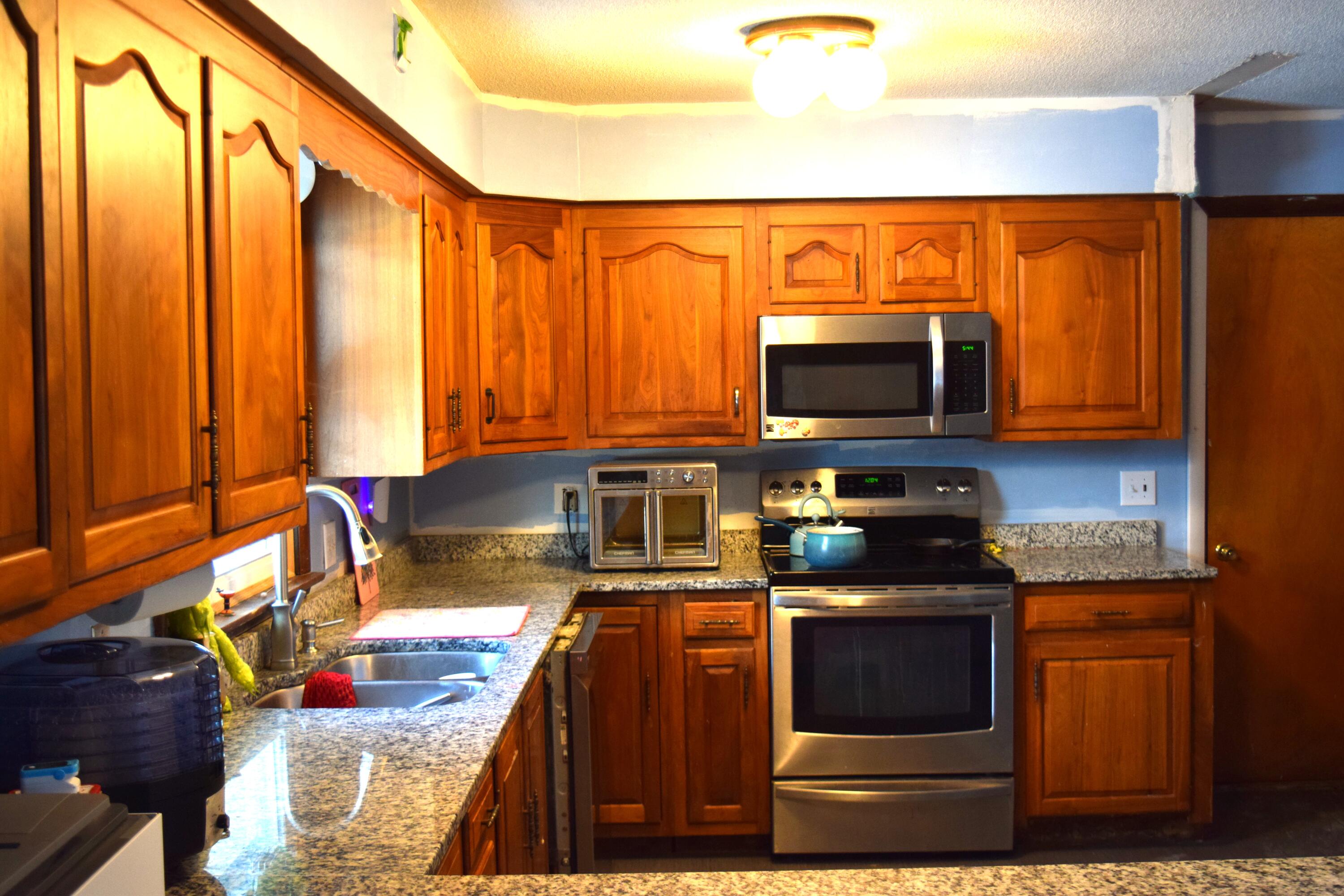 9 Osborne Road Gorham, ME 04038 - Photo 5 of 19 kitchen