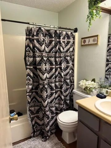 $450,000 | 1404 West Braker Lane, Austin, TX 78758