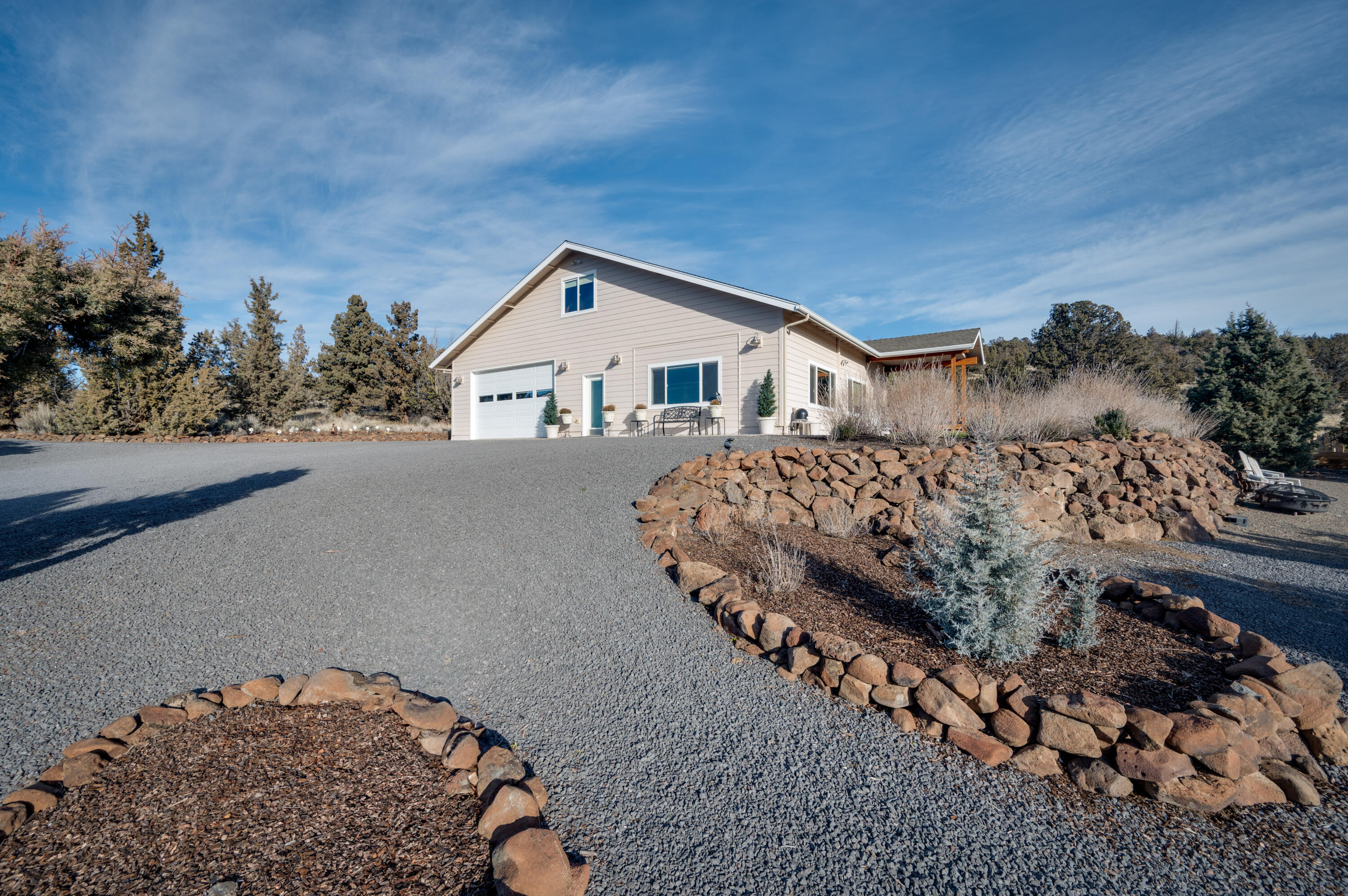 948 Big Sky Road Powell Butte, OR 97753 - Photo 7 of 66 948BigSkyRd-33
