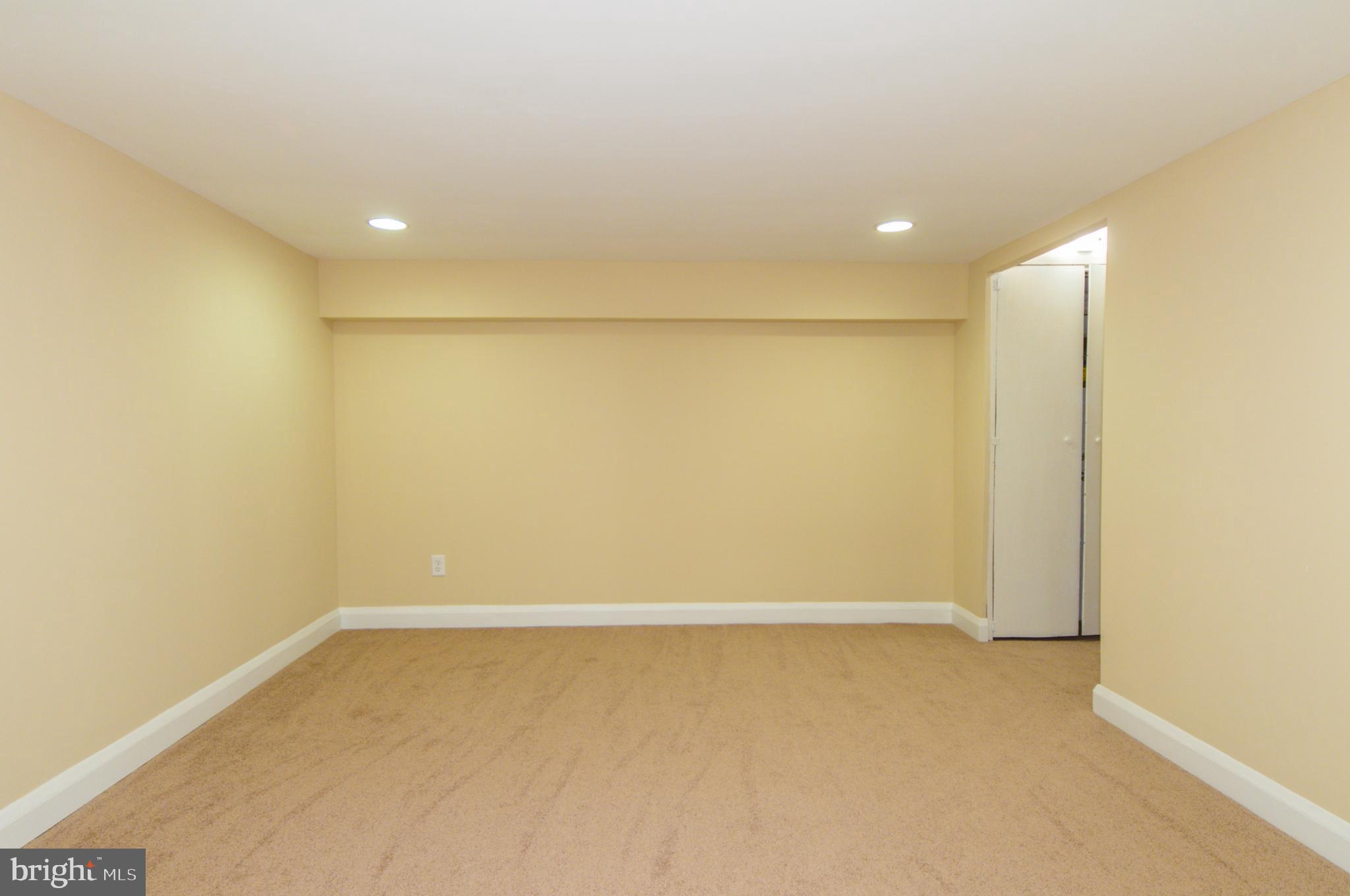 2709 Moorgate Road Baltimore, MD 21222 - Photo 15 of 22