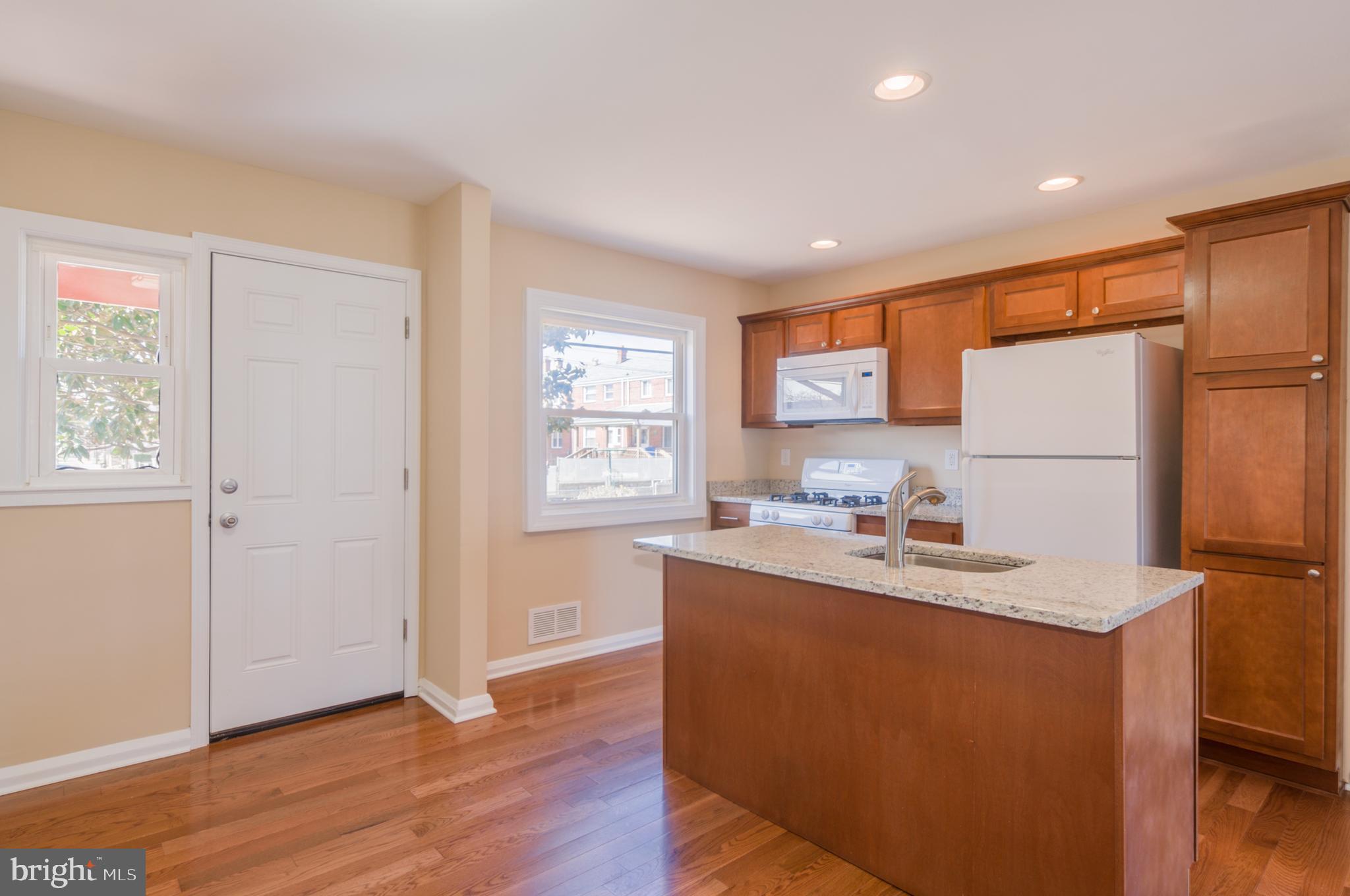 2709 Moorgate Road Baltimore, MD 21222 - Photo 4 of 22