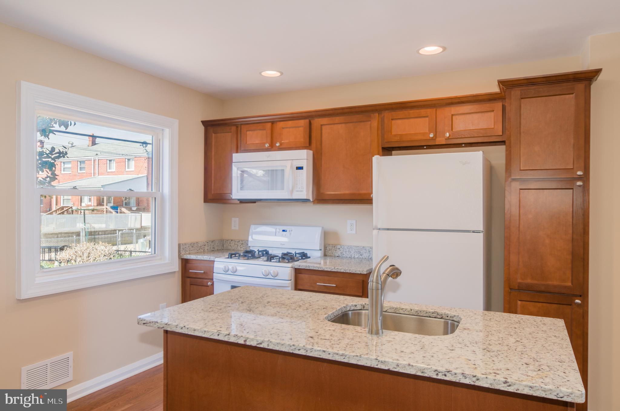2709 Moorgate Road Baltimore, MD 21222 - Photo 5 of 22