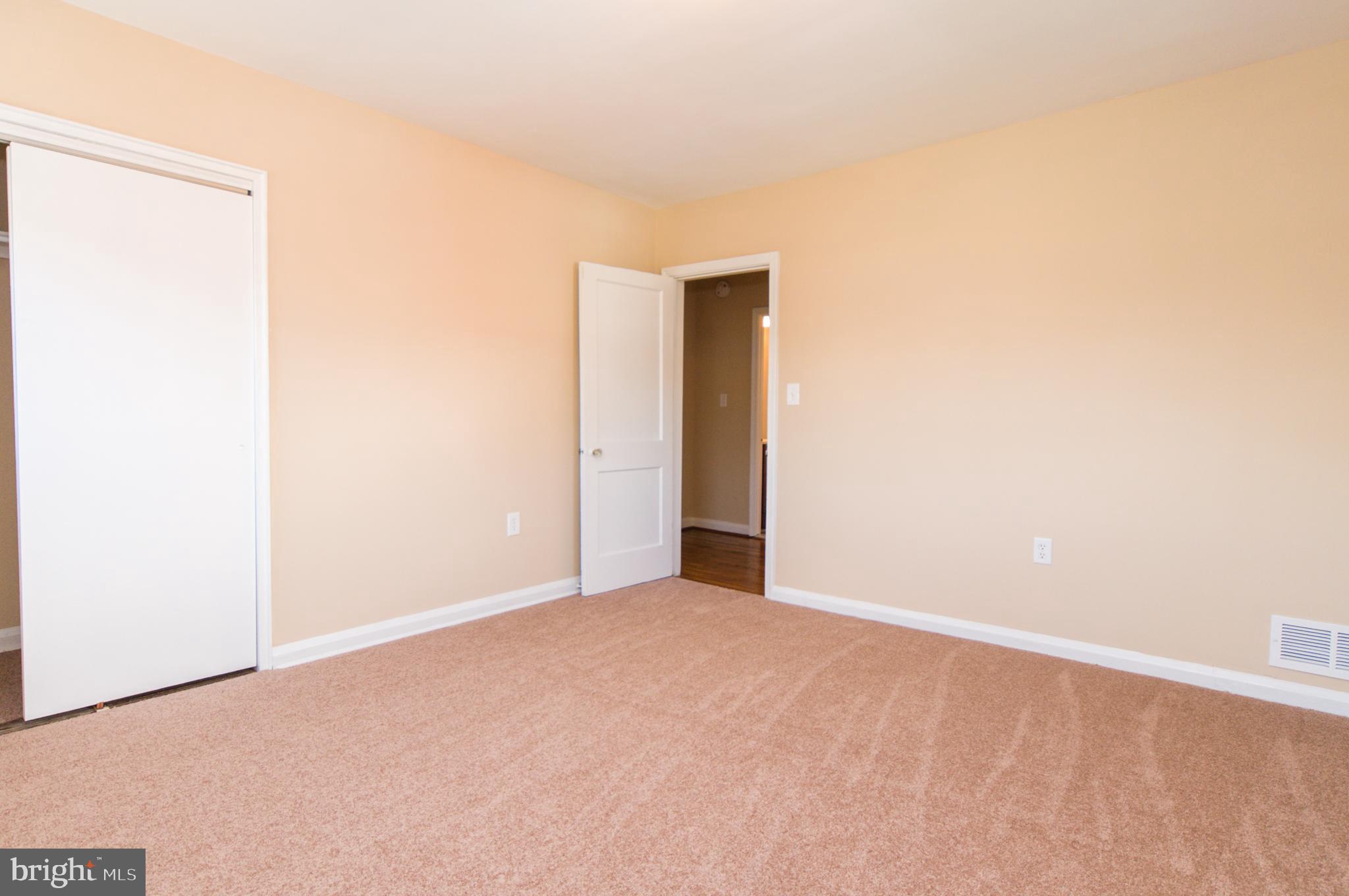 2709 Moorgate Road Baltimore, MD 21222 - Photo 9 of 22