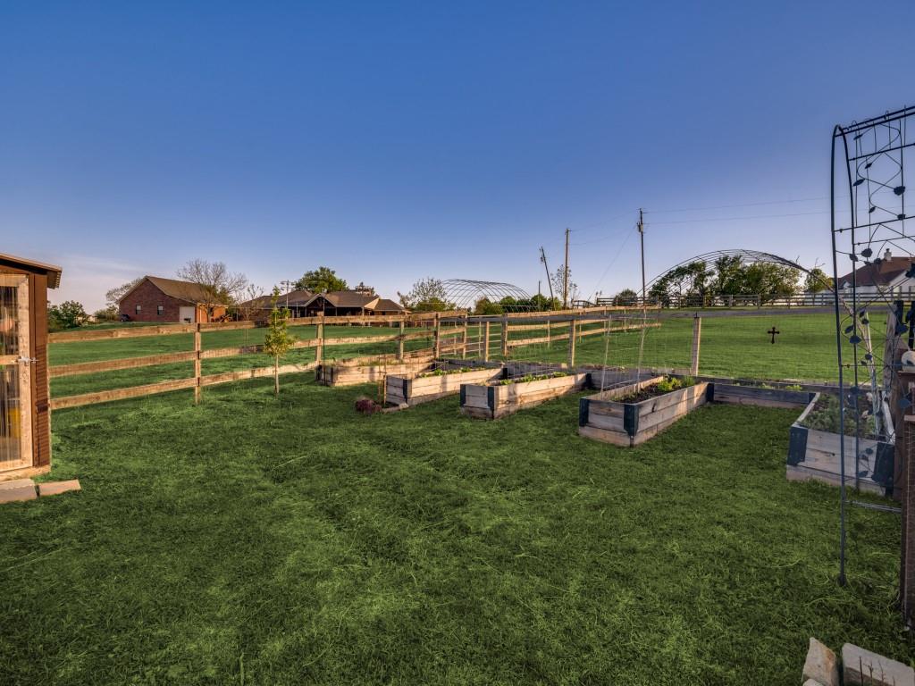 3500 Pleasant Valley Road Sachse, TX 75048 - Photo 35 of 40 30'x30' garden