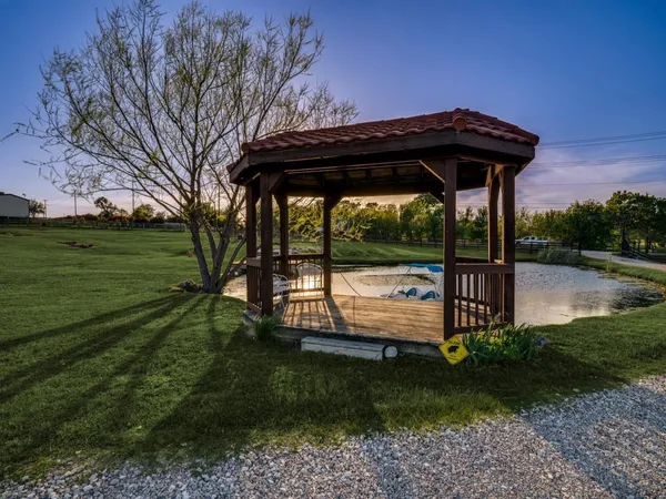 $985,000 | 3500 Pleasant Valley Road, Sachse, TX 75048