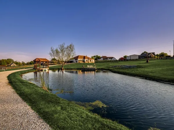 $985,000 | 3500 Pleasant Valley Road, Sachse, TX 75048