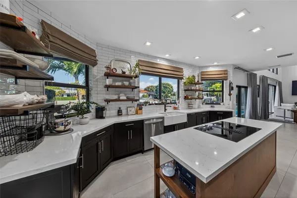 $2,950,000 | 4000 Northeast 23rd Avenue, Lighthouse Point, FL 33064