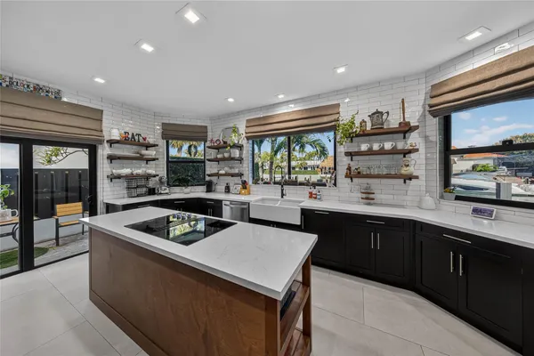 $2,950,000 | 4000 Northeast 23rd Avenue, Lighthouse Point, FL 33064