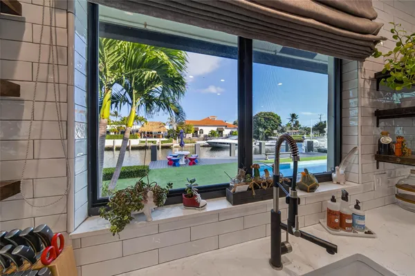 $2,950,000 | 4000 Northeast 23rd Avenue, Lighthouse Point, FL 33064