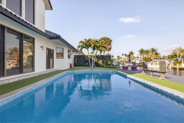 $2,950,000 | 4000 Northeast 23rd Avenue, Lighthouse Point, FL 33064