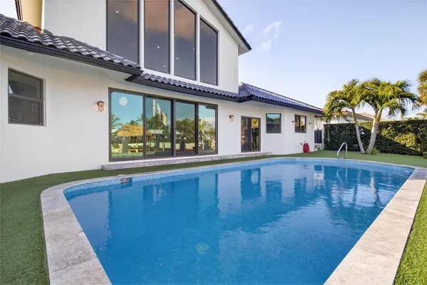 $2,950,000 | 4000 Northeast 23rd Avenue, Lighthouse Point, FL 33064