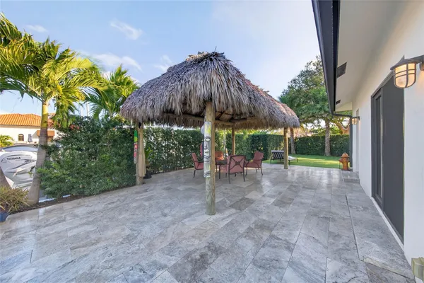 $2,950,000 | 4000 Northeast 23rd Avenue, Lighthouse Point, FL 33064