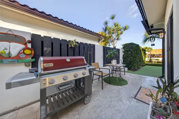 $2,950,000 | 4000 Northeast 23rd Avenue, Lighthouse Point, FL 33064