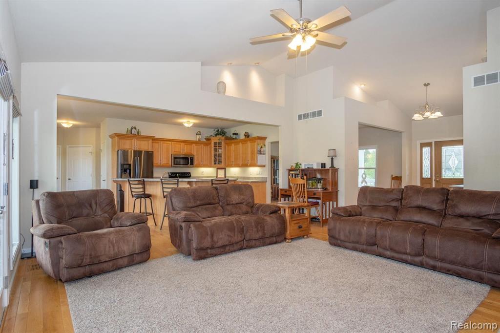 5138 Pingree Road Howell, MI 48843 - Photo 9 of 35
