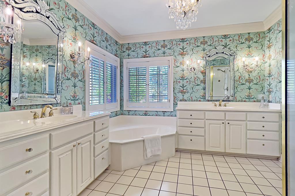 306 Parkwood Road Greenwood, SC 29646 - Photo 23 of 44