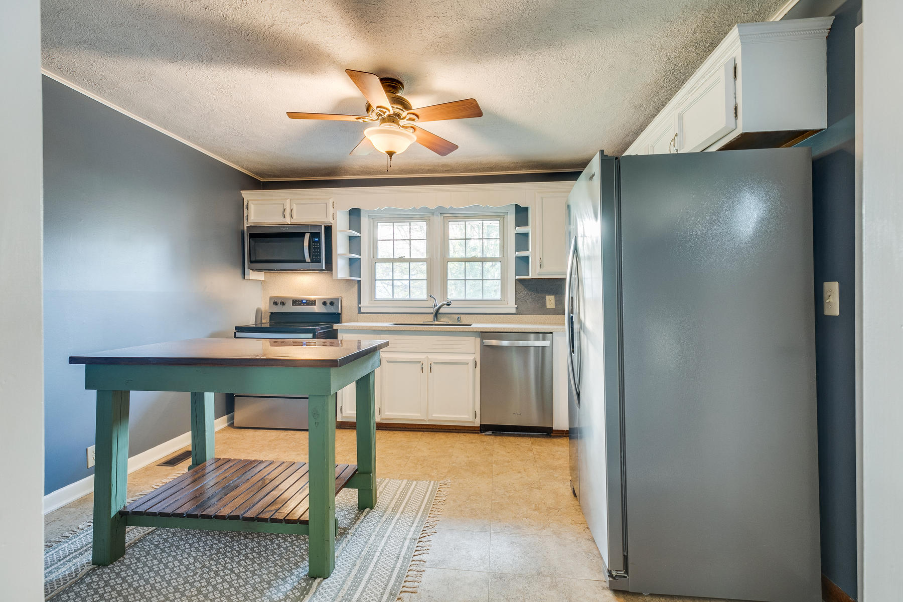 605 Bell Ridge Road Kingsport, TN 37665 - Photo 10 of 46 010