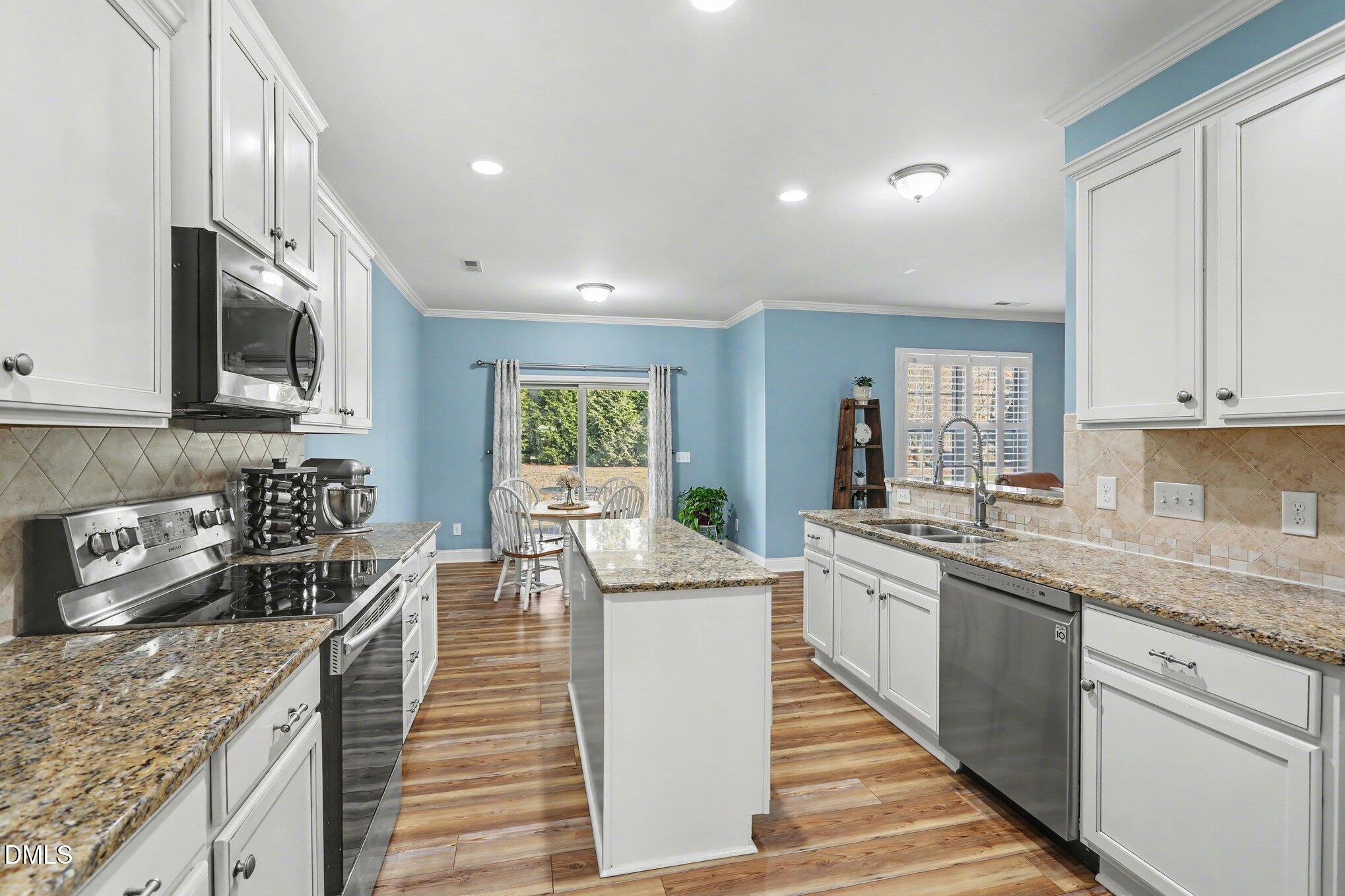 219 Friesan Way Rolesville, NC 27571 - Photo 4 of 41 010_file_5342