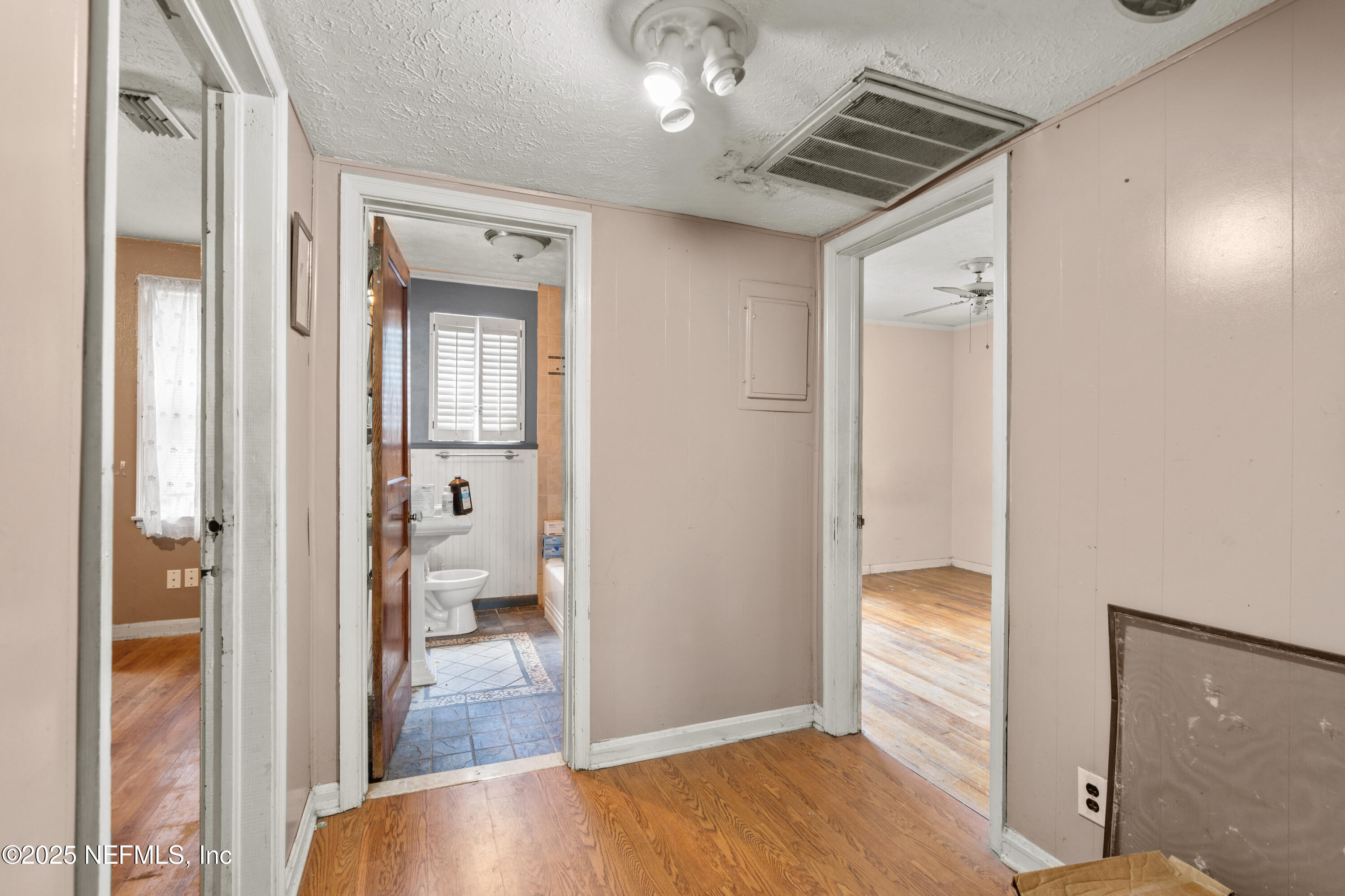 1045 Congleton Terrace Jacksonville, FL 32205 - Photo 12 of 21 HALLWAY CONGLETON