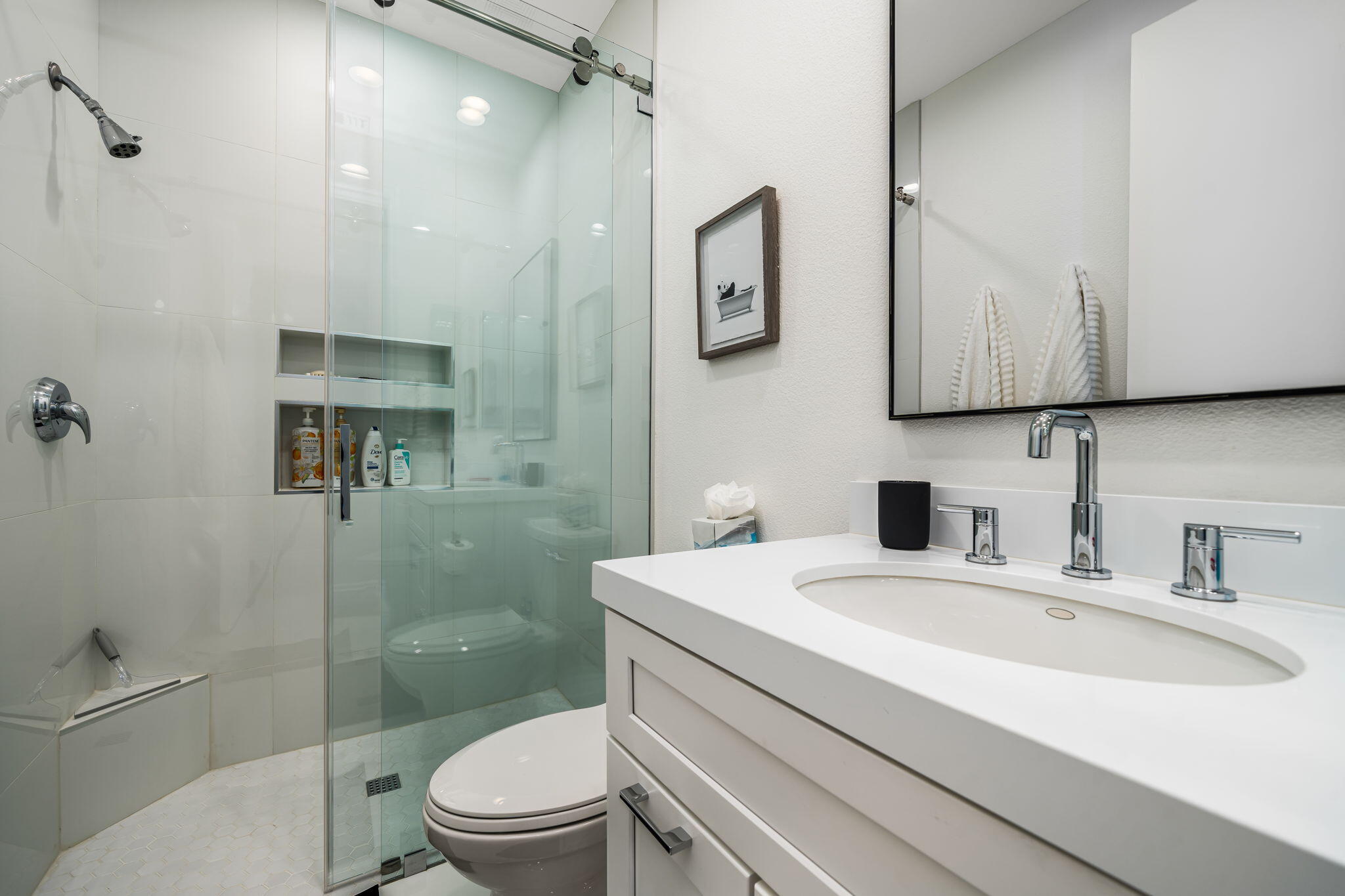 275 Loch Lomond Road Rancho Mirage, CA 92270 - Photo 18 of 29 a bathroom with a sink toilet and shower