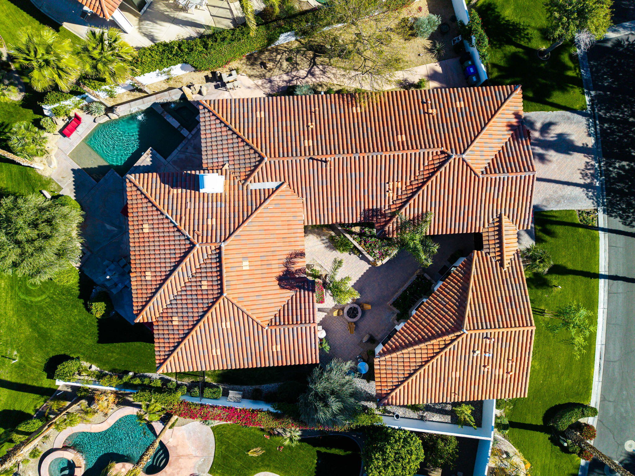 275 Loch Lomond Road Rancho Mirage, CA 92270 - Photo 2 of 29 a view of entryway with wooden stairs