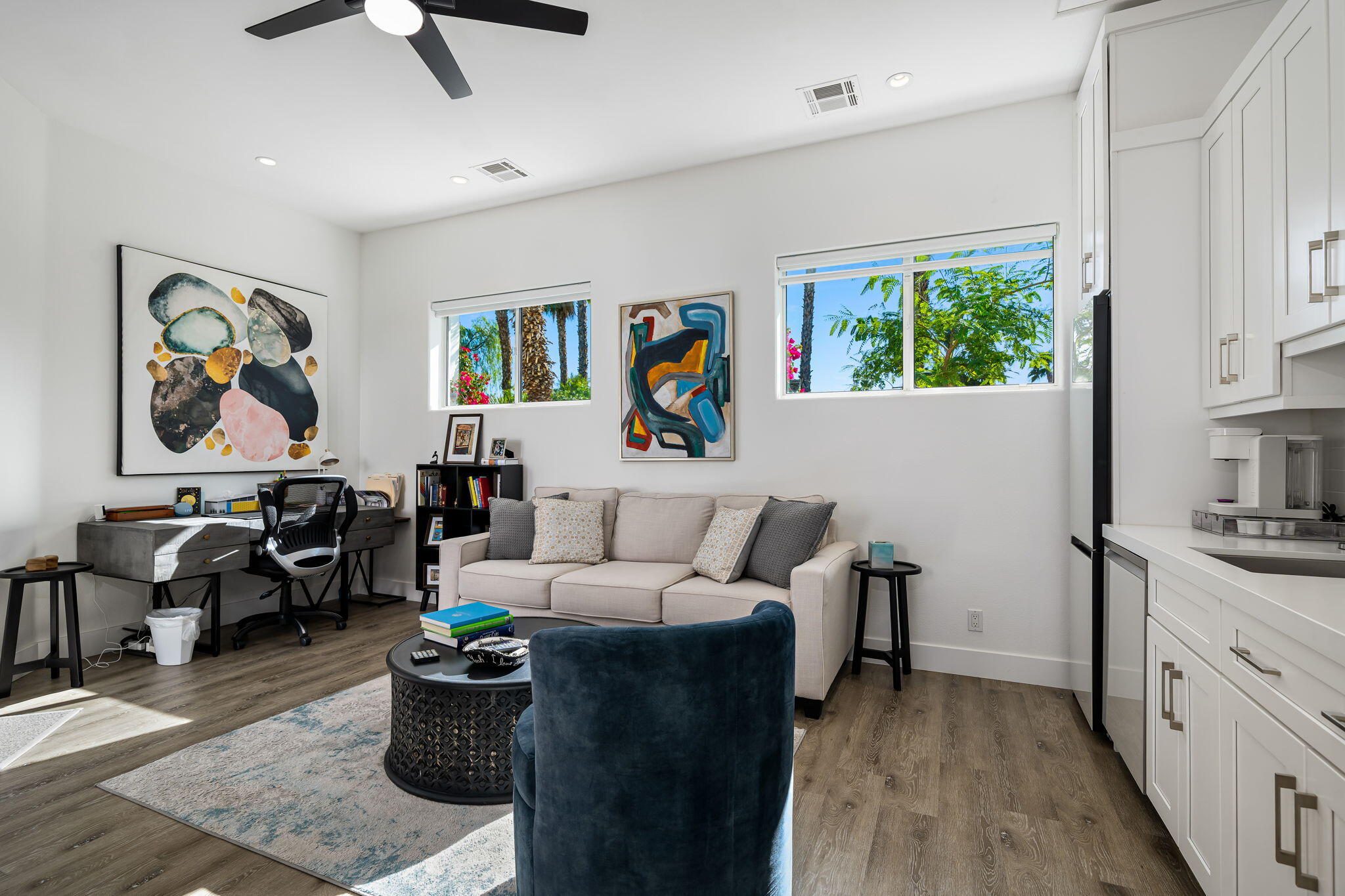 275 Loch Lomond Road Rancho Mirage, CA 92270 - Photo 21 of 29 a living room with furniture and a window