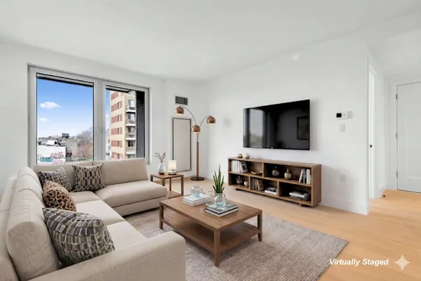 $3,950 | 575 4th Avenue, Unit 3B | Park Slope