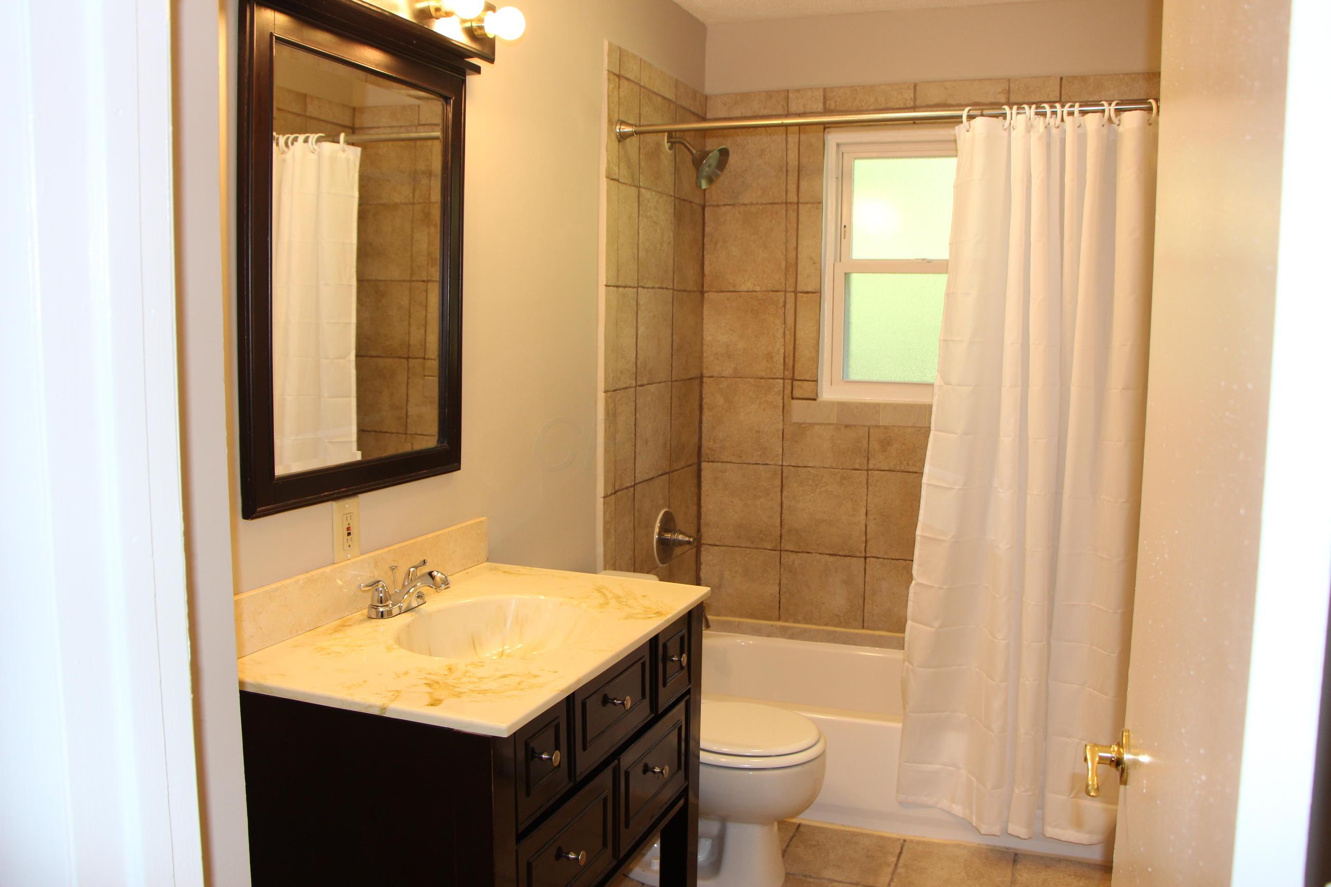 1823 Lonsdale Road Columbus, OH 43232 - Photo 17 of 35 Gallery Image 17