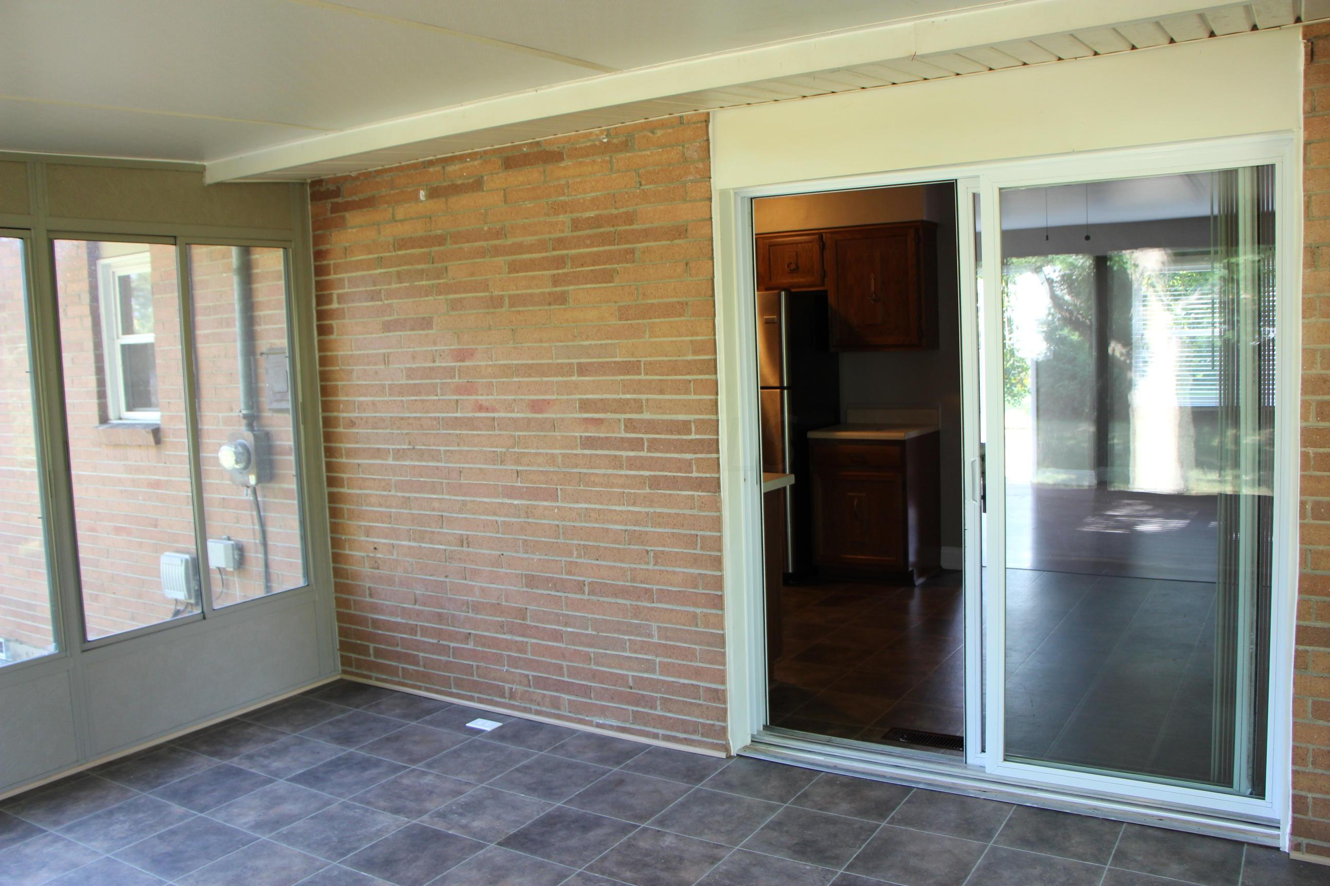 1823 Lonsdale Road Columbus, OH 43232 - Photo 9 of 35 Gallery Image 9