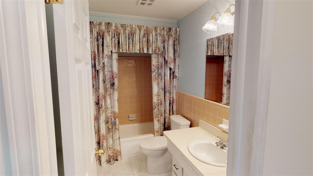 4661 Frazho Road Warren, MI 48091 - Photo 21 of 40 31383970-20.JPG