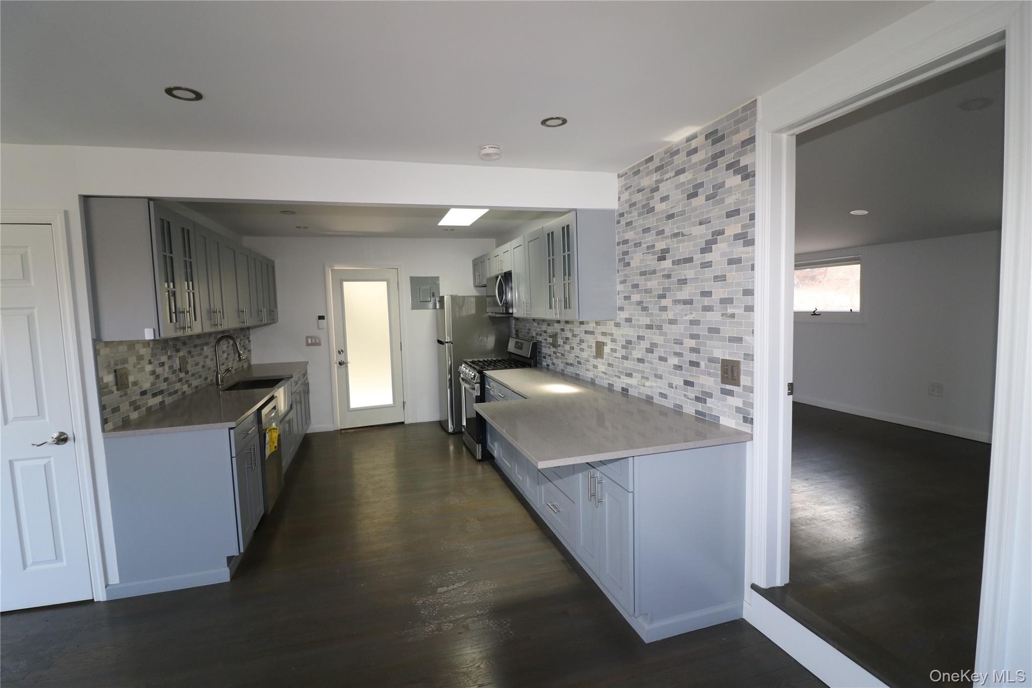 153 Rte 9W, Unit 2 Haverstraw, NY 10927 - Photo 3 of 16