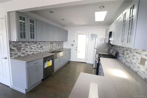 $2,500 | 153 Rte 9W, Unit 2, Haverstraw, NY 10927