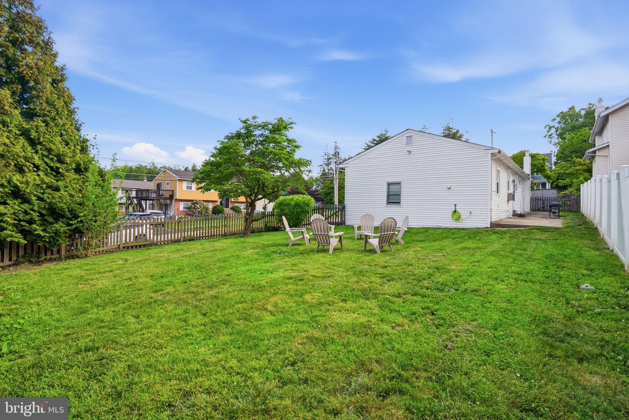 303 Radcliffe Road Glenside, PA 19038 - Photo 29 of 36 a view of a house with backyard and garden