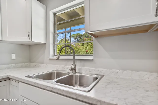 a close view of sink and tap