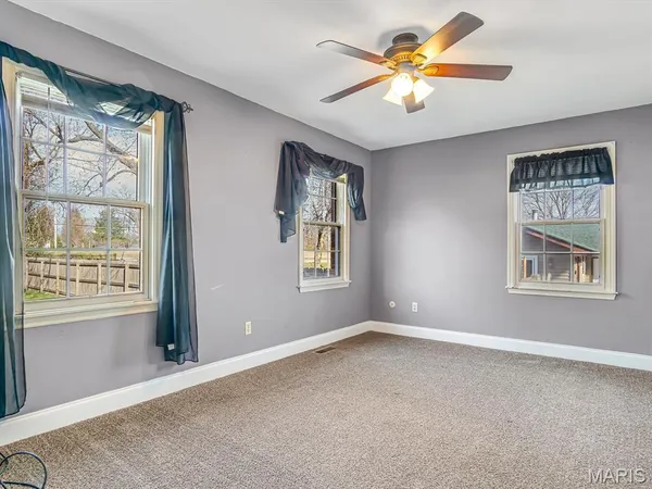 $300,000 | 9 Parklane Drive West, Troy, IL 62294