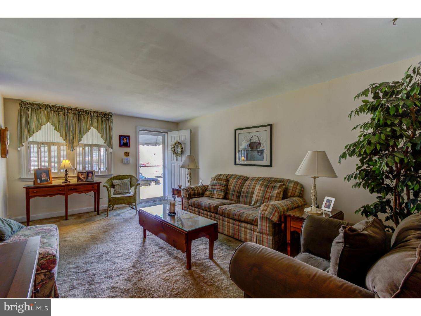 1207 Crestview Road Darby, PA 19023 - Photo 5 of 16 Gallery Image 5