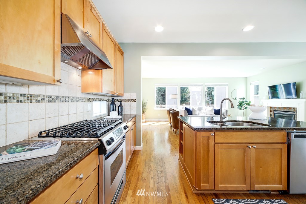 660 Kitsap Avenue Northeast Renton, WA 98059 - Photo 4 of 21